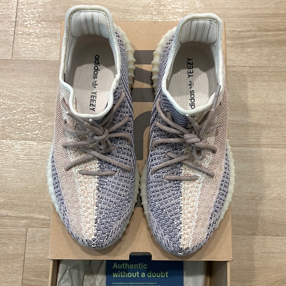 Yeezy 350 V2 Ash Pearl